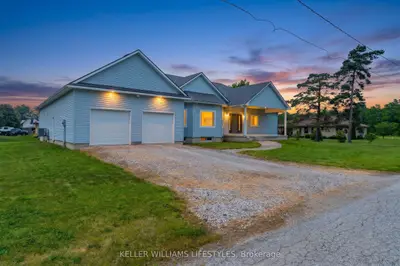 3167 Broadway Street, Brooke-alvinston, On N0n 1a0