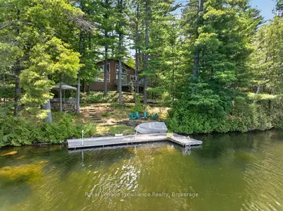 Detached in Frontenac