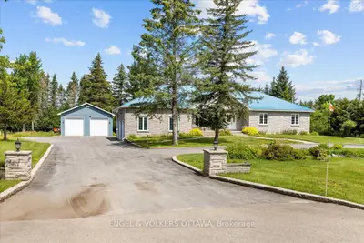 3805 BIG RIDEAU LAKE Road, Rideau Lakes, ON K0G 1V0