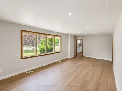 42 Mark Street, London East, On N5v 2g5