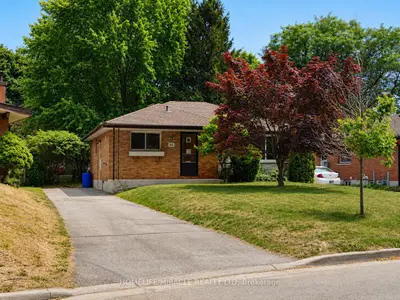 42 Mark Street, London East, On N5v 2g5