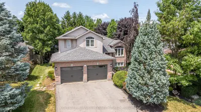 Detached in Middlesex Centre