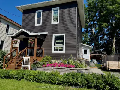 110 Main Street E, Smiths Falls, On K7a 1b2