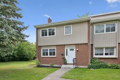 Condo Townhouse in Waterloo