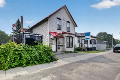 667 Montreal Street, Kingston, On K7k 3j3