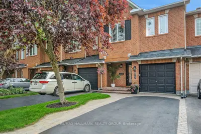 Att/Row/Townhouse in Orleans - Convent Glen and Area