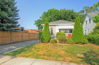396 Avondale Road, London East, On N5w 5b7