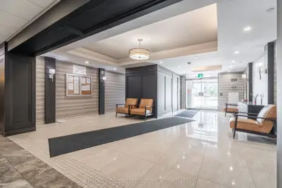 Condo Apartment in Hamilton