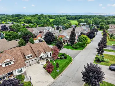 Att/Row/Townhouse in Niagara Falls