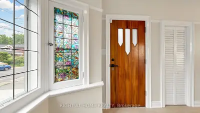 59 Longwood Road N, Hamilton, On L8s 3v2