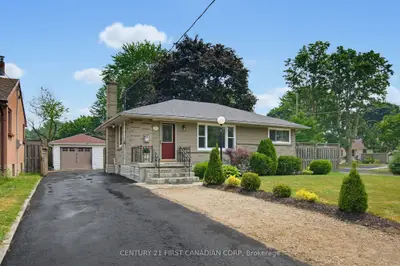 216 Winnipeg Street, London East, On N5w 4t9