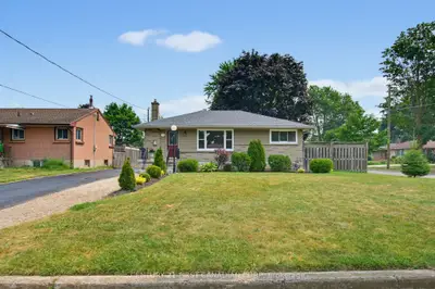216 Winnipeg Street, London East, On N5w 4t9