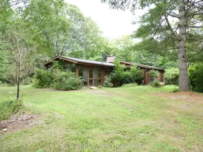 Detached in Frontenac