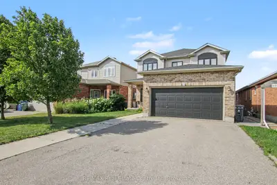 52 Washburn Drive, Guelph, On N1e 0b2