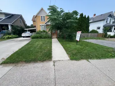 141 York Street, St. Catharines, On L2r 6e8