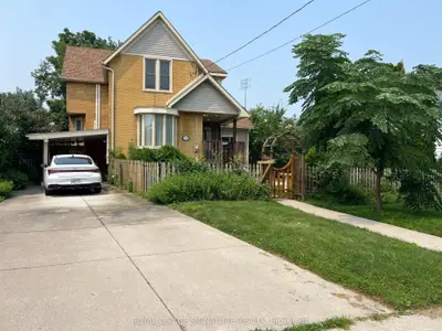 141 York Street, St. Catharines, On L2r 6e8