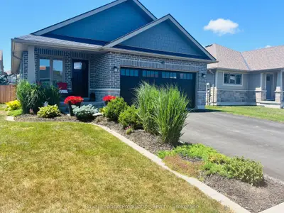 Detached in Belleville