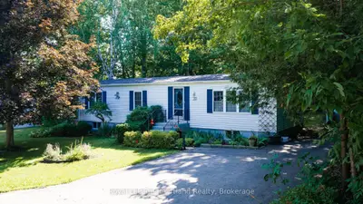 16 Huron Lane, Ashfield-colborne-wawanosh, On N7a 3y2