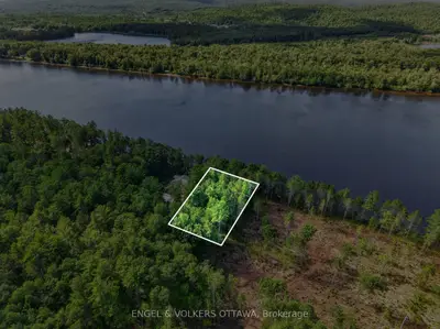 2221A GRATTON Trail, Whitewater Region, ON K0J 2L0