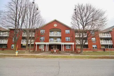 Condo Apartment in Cyrville - Carson Grove - Pineview