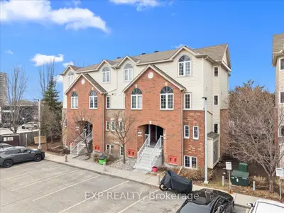 Condo Townhouse in Cyrville - Carson Grove - Pineview