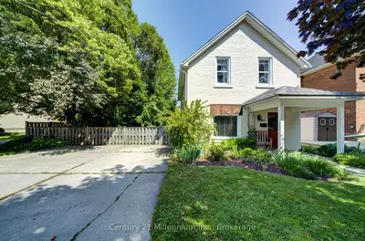 Detached in Owen Sound