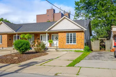 Att/Row/Townhouse in Thorold