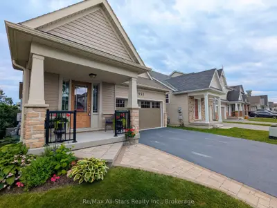 553 Grange Way, Peterborough, On K9h 7m9