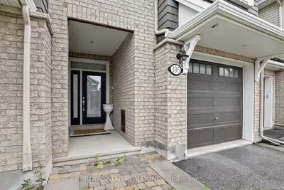 105 Eric Maloney Way, Blossom Park - Airport And Area, On K1t 0r2