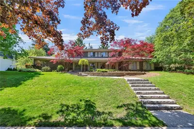 61 Huntley Crescent, Kitchener, On N2m 2r4