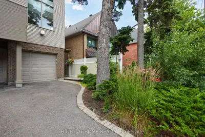 Att/Row/Townhouse in Glebe - Ottawa East and Area