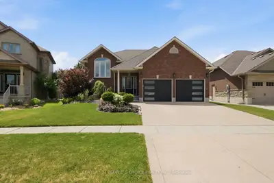 Detached in Woodstock