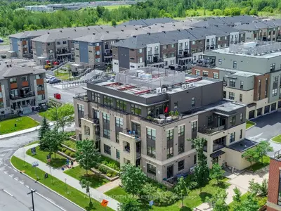 Condo Apartment in Barrhaven