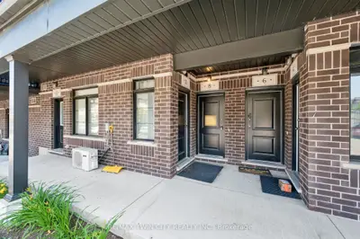 8 Oat Lane, Kitchener, On N2r 0t1