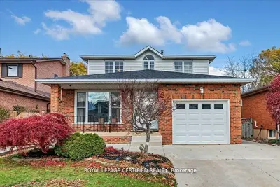 35 Trenholme Crescent, Hamilton, On L8w 2l4