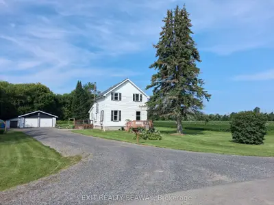 Detached in South Dundas