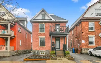 Triplex in Ottawa Centre