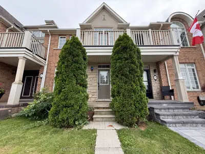 Att/Row/Townhouse in Hamilton