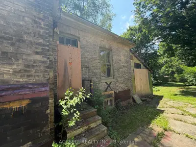 135 High Street, London South, On N6c 4k3
