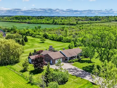 Detached in Fort Erie