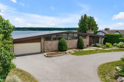 Detached in Kingston