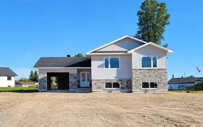12 Eddy Crescent, Pembroke, On K8a 0m1