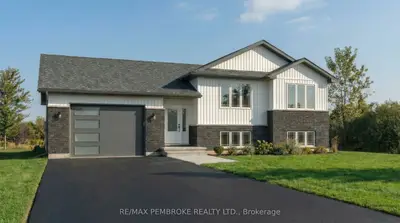 12 Eddy Crescent, Pembroke, On K8a 0m1