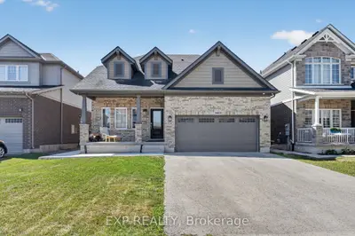 Detached in Niagara Falls