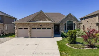 Detached in West Perth