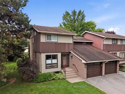 Condo Townhouse in St. Catharines