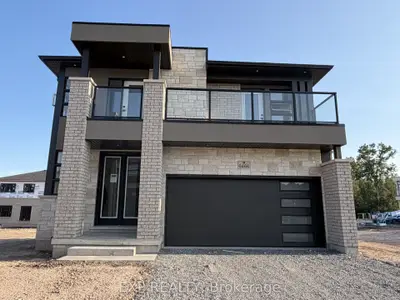 Detached in Niagara Falls