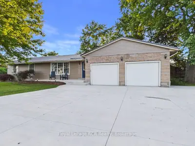 Detached in Huron-Kinloss