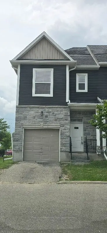 Condo Townhouse in Woodstock