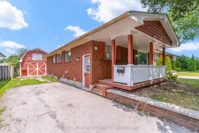 17 TOULON Crescent, London East, ON N5V 1J4